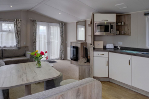 Van-DB7-Lounge
